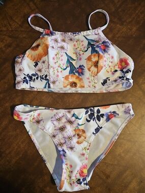🌸🕊️ Floral Bikini Set – Women’s Small 🕊️🌸